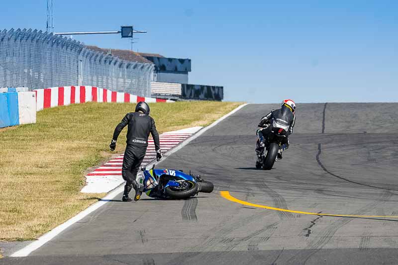 donington no limits trackday;donington park photographs;donington trackday photographs;no limits trackdays;peter wileman photography;trackday digital images;trackday photos